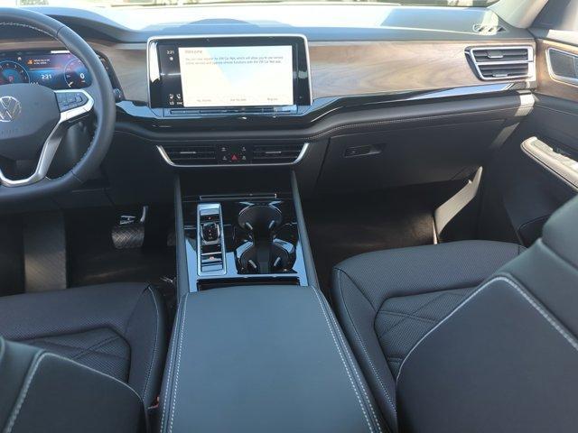 new 2026 Volkswagen Atlas car, priced at $44,324