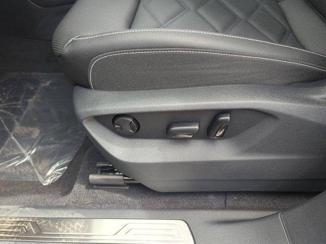 new 2026 Volkswagen Atlas car, priced at $44,508