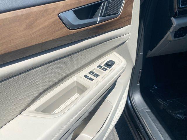 new 2025 Volkswagen Atlas car, priced at $38,109
