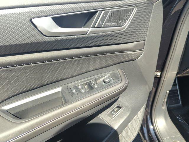 new 2026 Volkswagen Atlas Cross Sport car, priced at $52,296