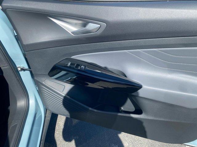 new 2025 Volkswagen ID.4 car, priced at $48,176