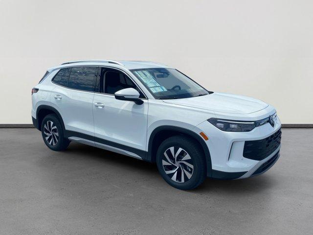 new 2025 Volkswagen Tiguan car, priced at $30,553