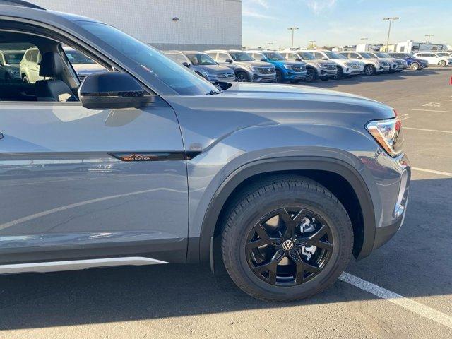 new 2025 Volkswagen Atlas car, priced at $46,861