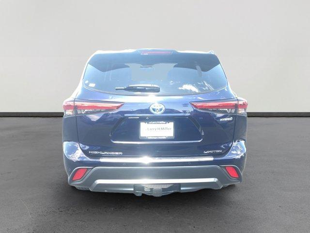 used 2022 Toyota Highlander Hybrid car, priced at $39,998