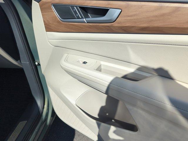 new 2026 Volkswagen Atlas car, priced at $46,052