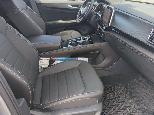 new 2025 Volkswagen Atlas Cross Sport car, priced at $43,826