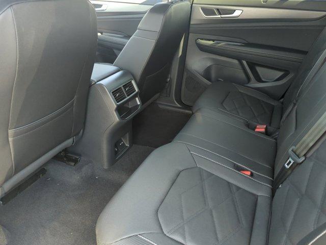 new 2026 Volkswagen Atlas Cross Sport car, priced at $44,152