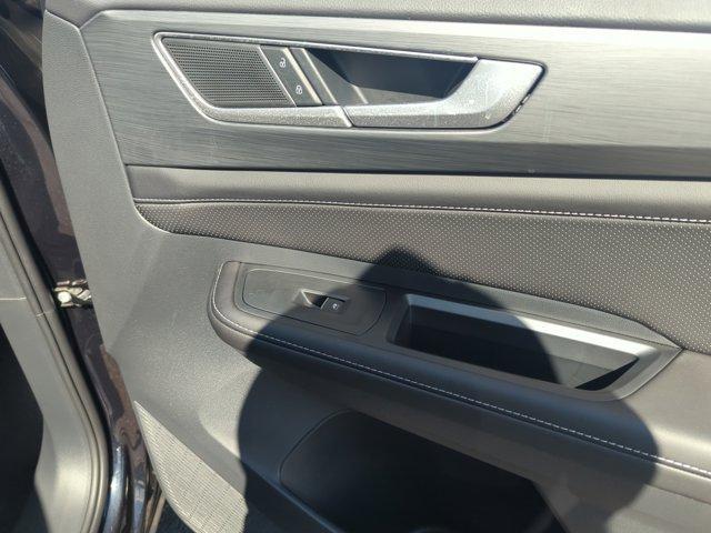 new 2026 Volkswagen Atlas Cross Sport car, priced at $44,152