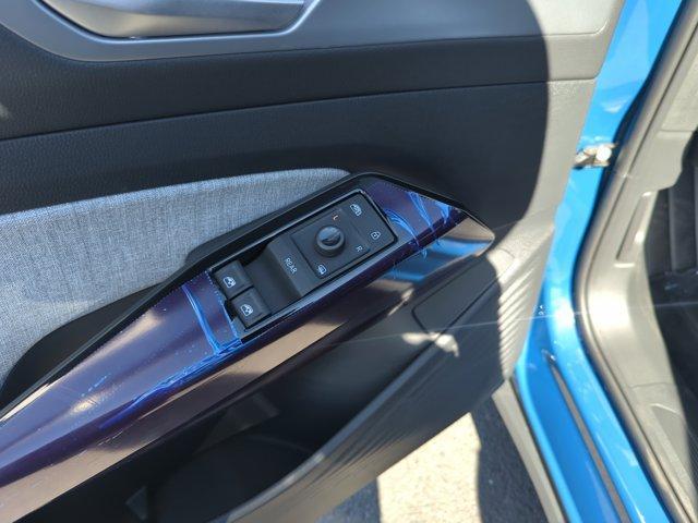 new 2025 Volkswagen ID.4 car, priced at $40,784