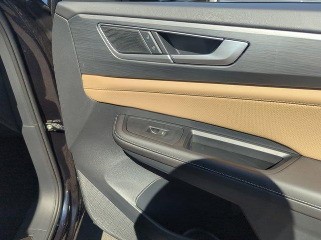 new 2026 Volkswagen Atlas Cross Sport car, priced at $44,421