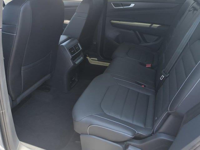 new 2025 Volkswagen Atlas Cross Sport car, priced at $46,006