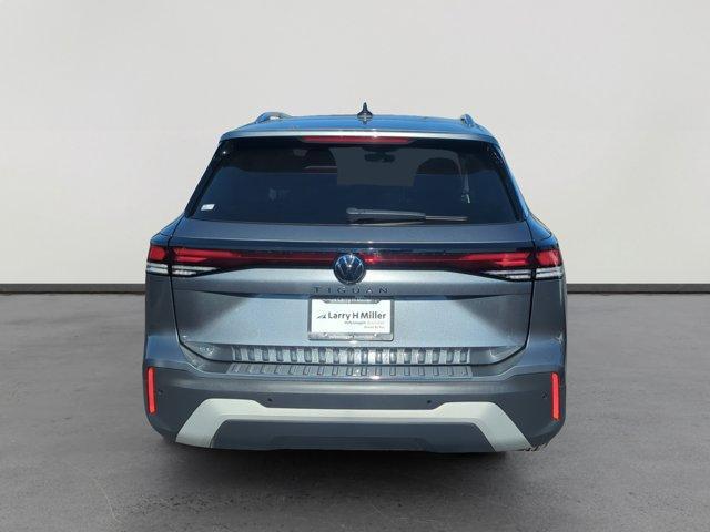 used 2025 Volkswagen Tiguan car, priced at $29,990