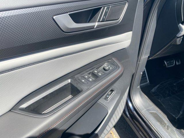 new 2025 Volkswagen Atlas car, priced at $43,754