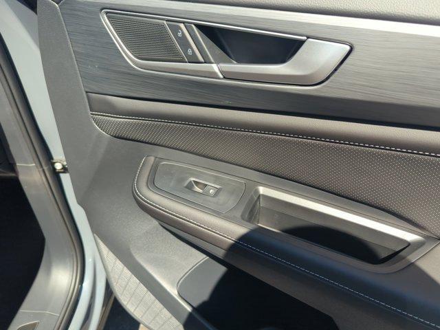 new 2026 Volkswagen Atlas Cross Sport car, priced at $42,812