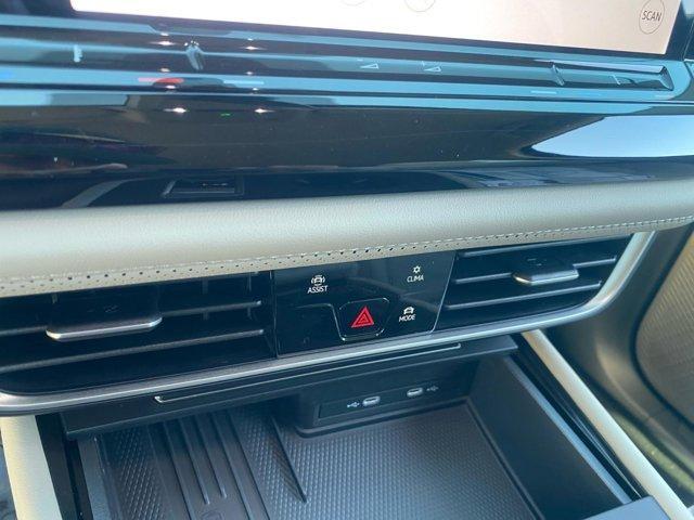 new 2025 Volkswagen Atlas car, priced at $37,725