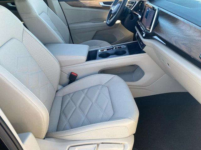new 2025 Volkswagen Atlas car, priced at $37,725