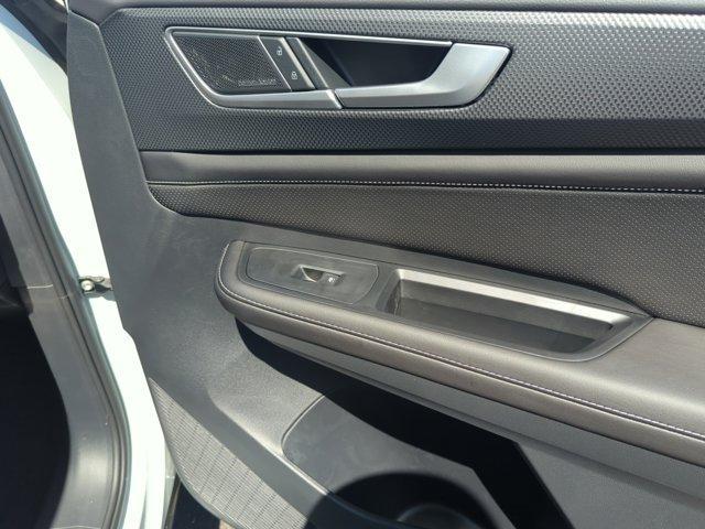 new 2026 Volkswagen Atlas Cross Sport car, priced at $54,131