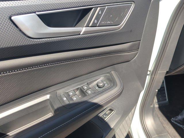 new 2026 Volkswagen Atlas Cross Sport car, priced at $54,131