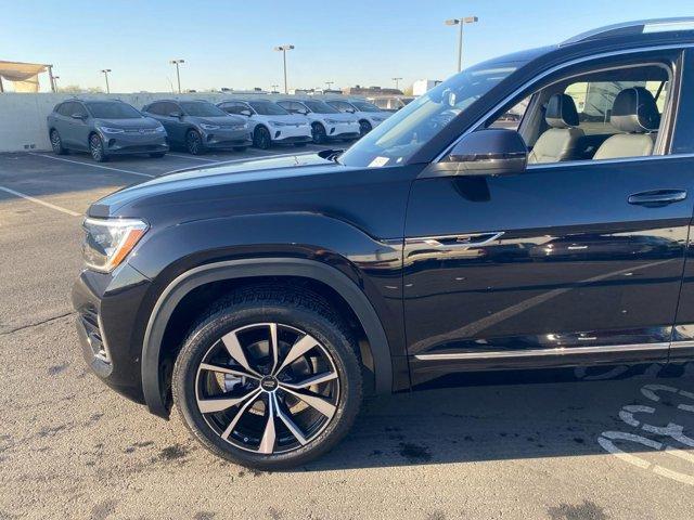 new 2025 Volkswagen Atlas car, priced at $53,216