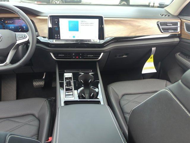 new 2026 Volkswagen Atlas car, priced at $44,324