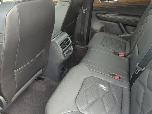 new 2026 Volkswagen Atlas car, priced at $44,324