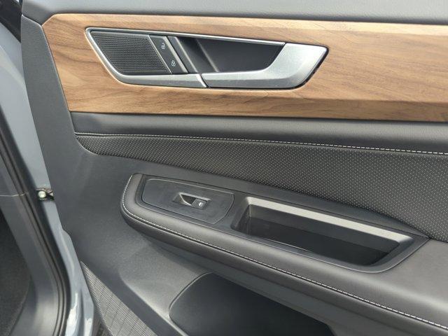 new 2026 Volkswagen Atlas car, priced at $44,324