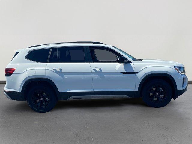 new 2025 Volkswagen Atlas car, priced at $43,574