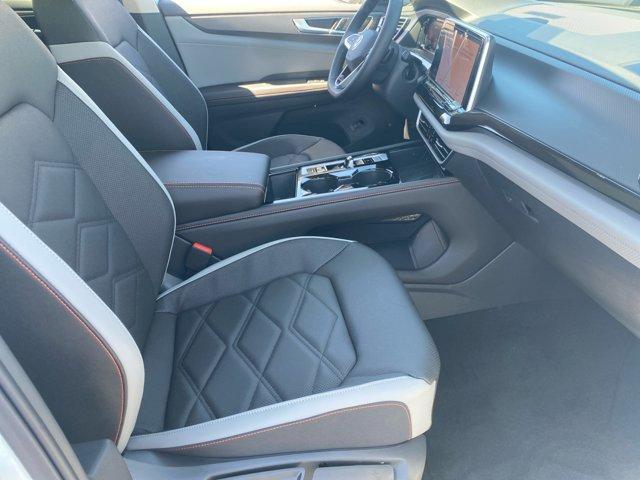 new 2025 Volkswagen Atlas car, priced at $43,574