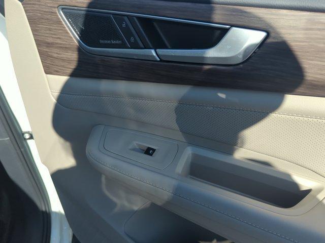 new 2026 Volkswagen Atlas car, priced at $55,499