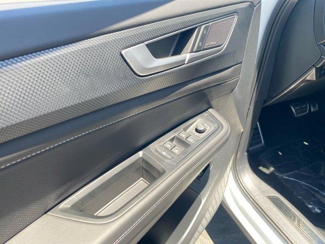 new 2025 Volkswagen Atlas Cross Sport car, priced at $50,926