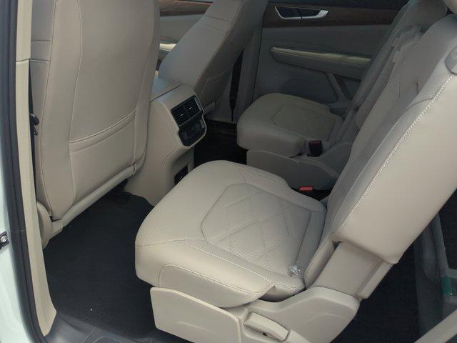 new 2026 Volkswagen Atlas car, priced at $48,450