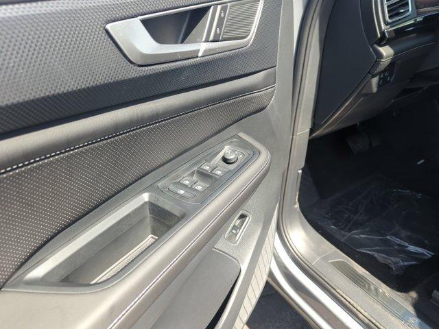 new 2026 Volkswagen Atlas Cross Sport car, priced at $48,896