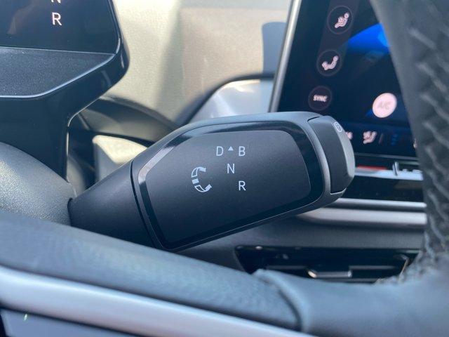 new 2025 Volkswagen ID.4 car, priced at $47,631