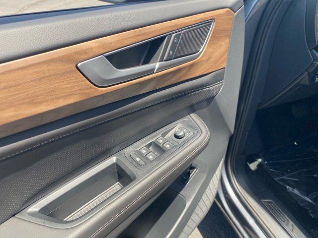 new 2025 Volkswagen Atlas car, priced at $42,909