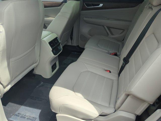 new 2025 Volkswagen Atlas car, priced at $43,804