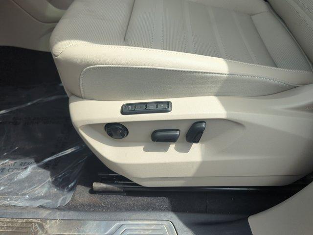 new 2025 Volkswagen Atlas car, priced at $43,804