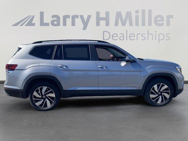 new 2024 Volkswagen Atlas car, priced at $39,354