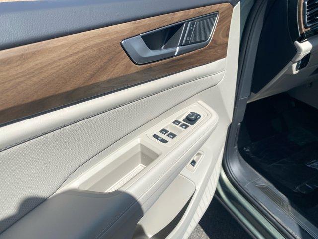new 2025 Volkswagen Atlas car, priced at $44,019