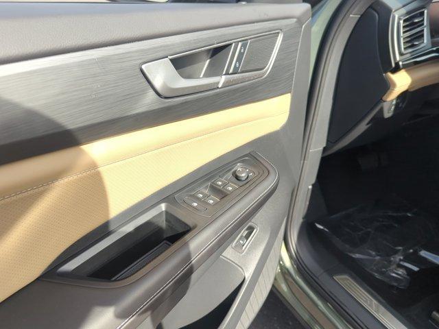 new 2026 Volkswagen Atlas Cross Sport car, priced at $43,241