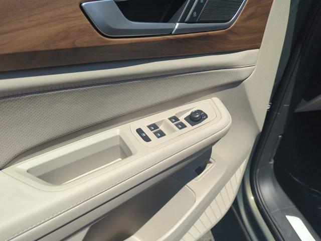 new 2025 Volkswagen Atlas car, priced at $45,665