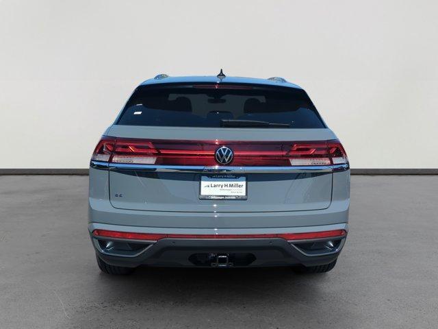 new 2026 Volkswagen Atlas Cross Sport car, priced at $44,012