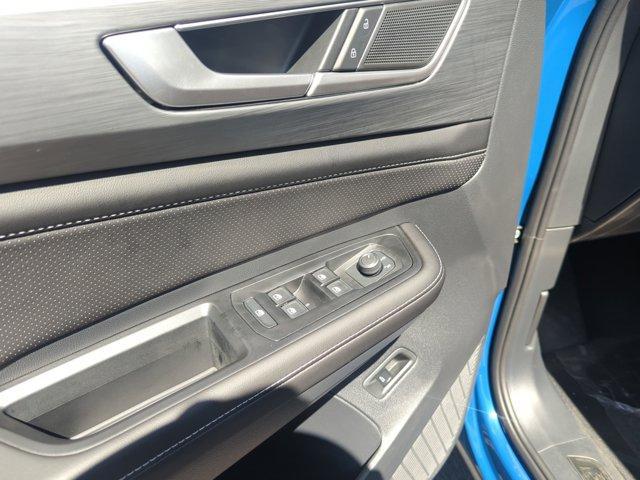 new 2026 Volkswagen Atlas Cross Sport car, priced at $45,864