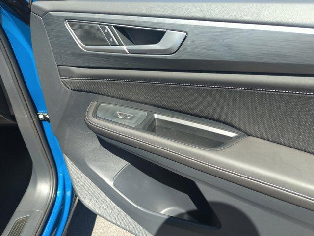 new 2026 Volkswagen Atlas Cross Sport car, priced at $45,864