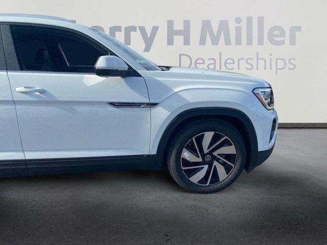 new 2024 Volkswagen Atlas Cross Sport car, priced at $39,846