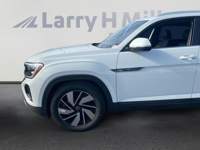 new 2024 Volkswagen Atlas Cross Sport car, priced at $39,846