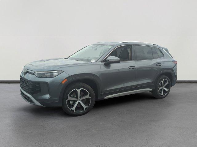 new 2025 Volkswagen Tiguan car, priced at $35,360