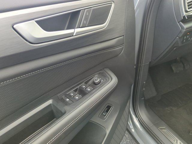 new 2026 Volkswagen Atlas Cross Sport car, priced at $46,331