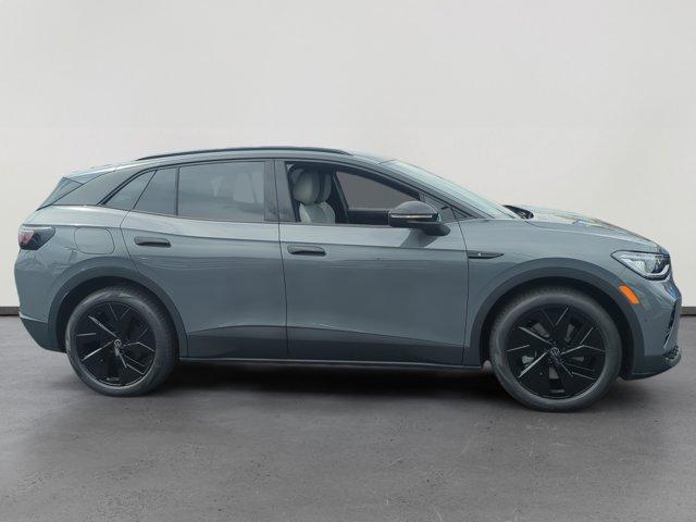new 2025 Volkswagen ID.4 car, priced at $46,376