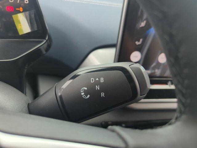 new 2025 Volkswagen ID.4 car, priced at $46,376