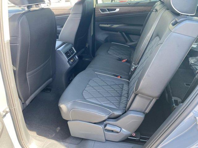 new 2025 Volkswagen Atlas car, priced at $52,309